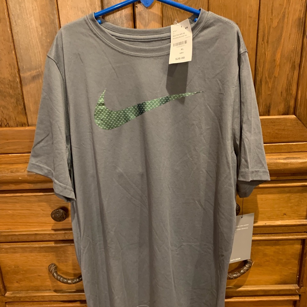Nike knitting swoosh tee / metallic green swoosh